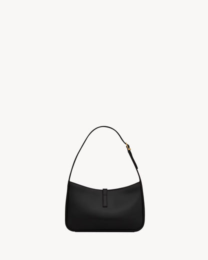 YSL Le 5 à 7 smooth-skinned