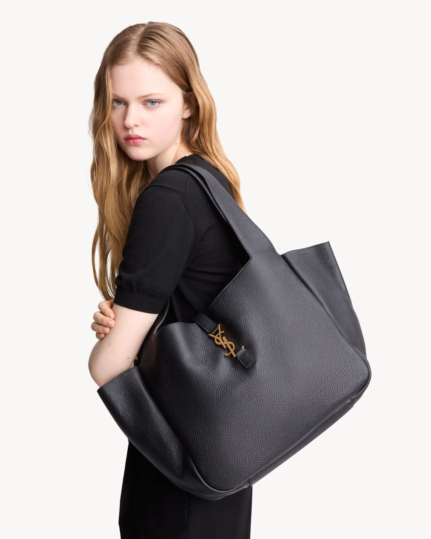 YSL LE 5 À 7 BEA in grained leather