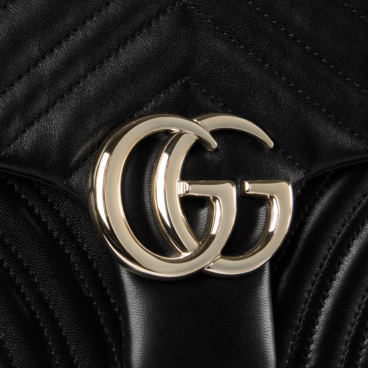 GG Marmont medium shoulder bag