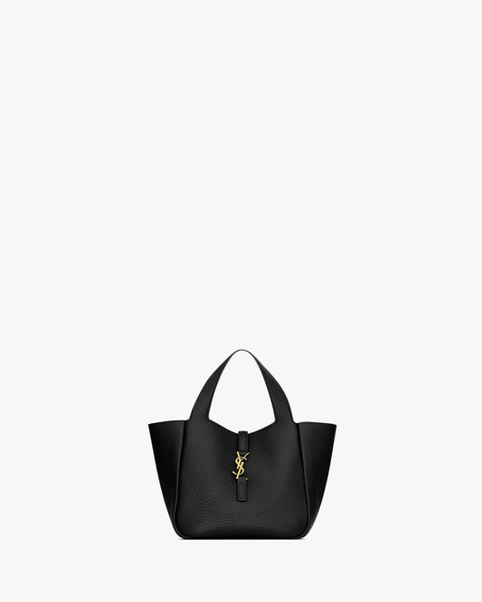 YSL Le 5 à 7 baby Bea with grainy skin