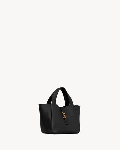 YSL Le 5 à 7 baby Bea with grainy skin