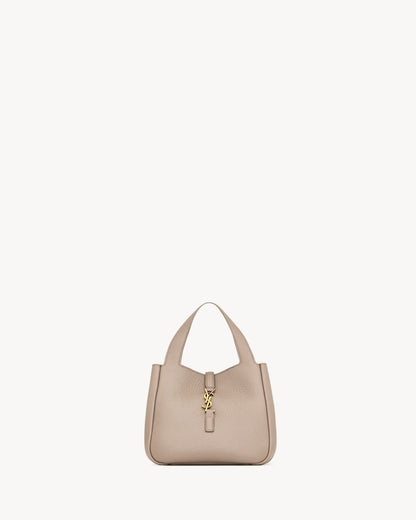 YSL Le 5 à 7 baby Bea with grainy skin