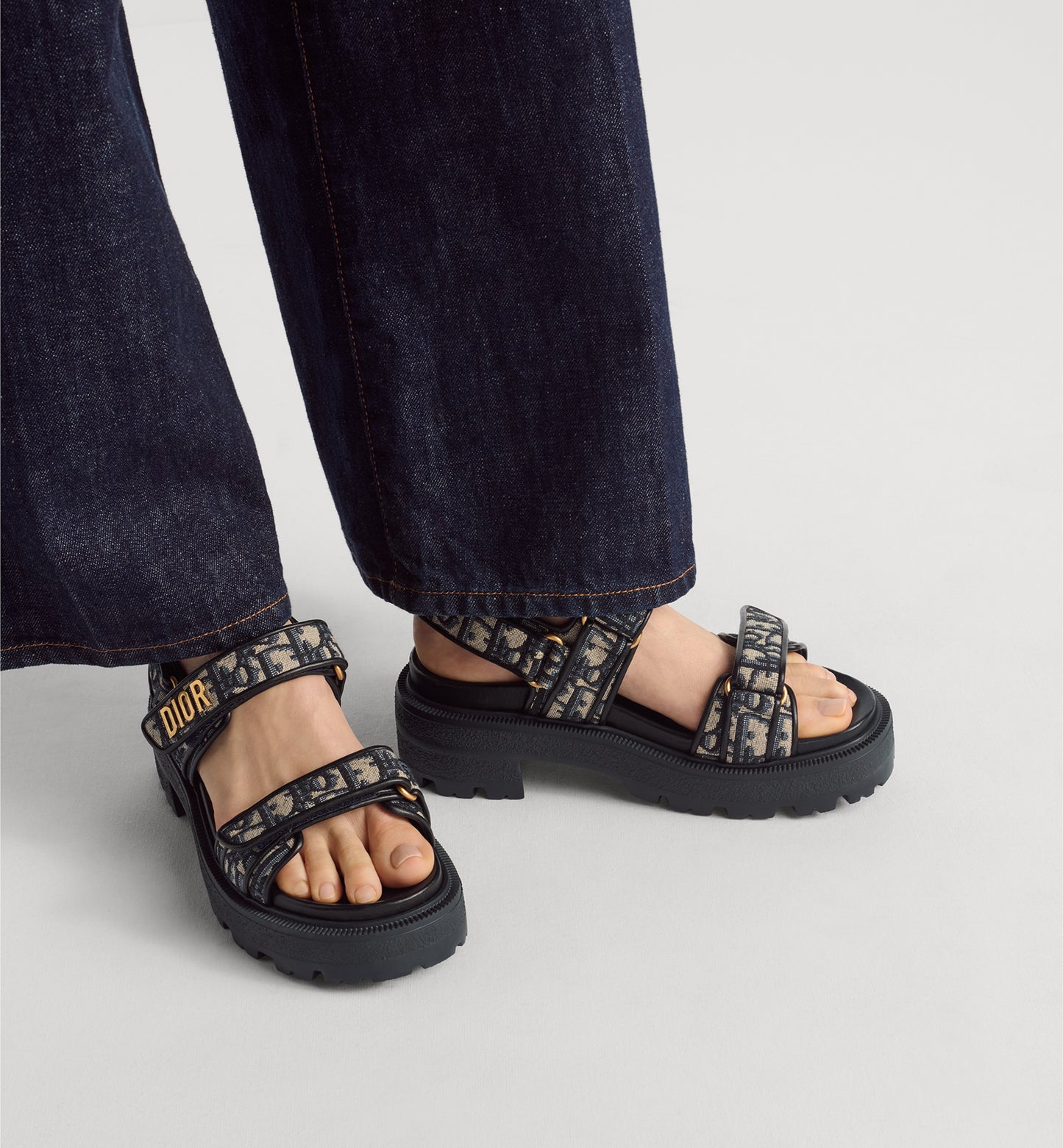 Dioract Platform Sandal