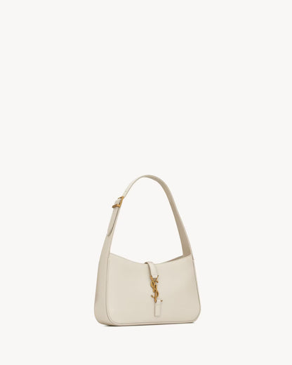 YSL Le 5 à 7 smooth-skinned